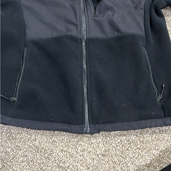 Women's Large North Face Jacket - Like New - Picture 4 of 10